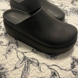 CROCS Dylan Platform Clogs